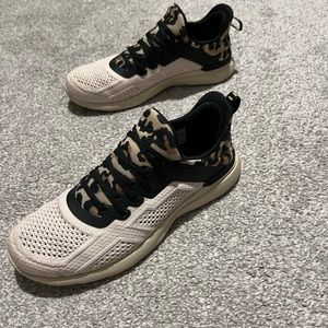 APL Techloom Tracer Leopard Sneaker